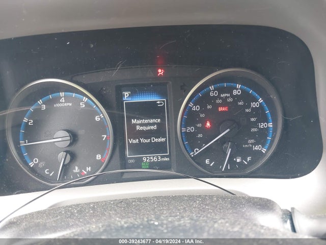Toyota RAV4 LE 2018 2T3ZFREV4JW521010 Image 7