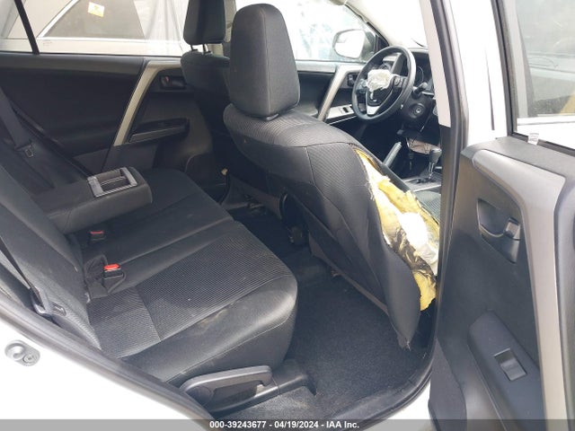 Toyota RAV4 LE 2018 2T3ZFREV4JW521010 Image 8