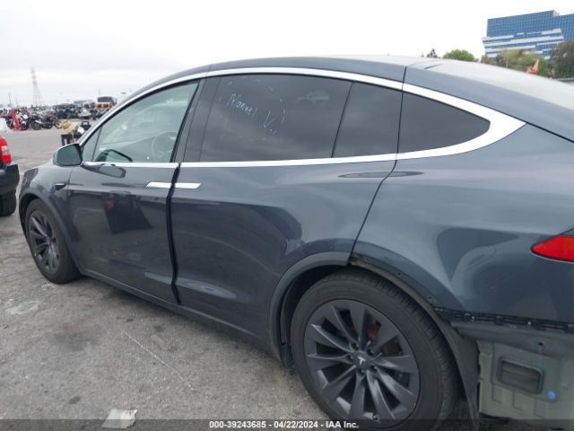 5YJXCBE28JF102273 Tesla Model X 100d/75d/p100d