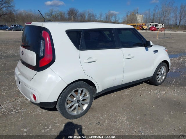 KIA SOUL + 2018 KNDJP3A56J7900910 Image 4
