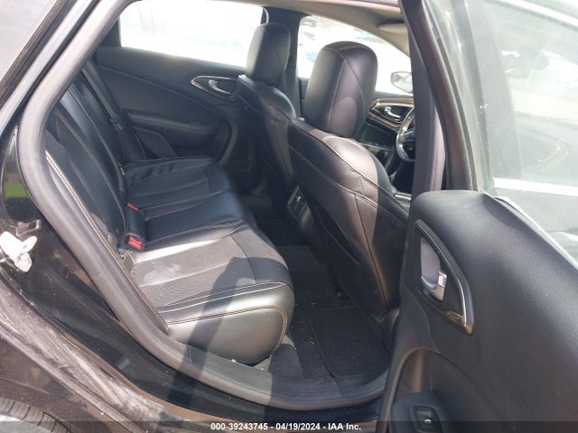 Chrysler 200 C 2015 1C3CCCCG3FN509885 Image 8