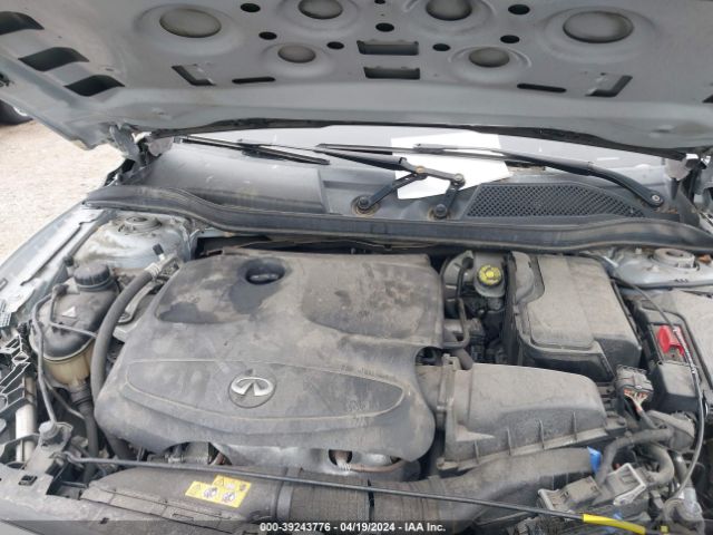 SJKCH5CR7HA033903 Infiniti Qx30 Luxury