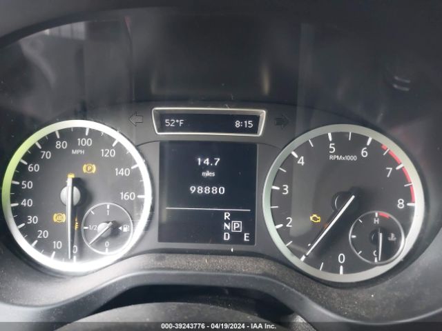 SJKCH5CR7HA033903 Infiniti Qx30 Luxury