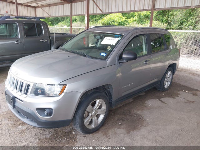 Jeep Compass Sport 2016 1C4NJCBA7GD810612 Image 2