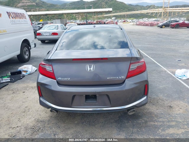 Honda Accord Touring 2016 1HGCT2B08GA001304 Image 16