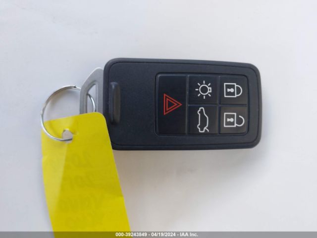 YV449MRU1H2165928 Volvo Xc60 T6 Inscription
