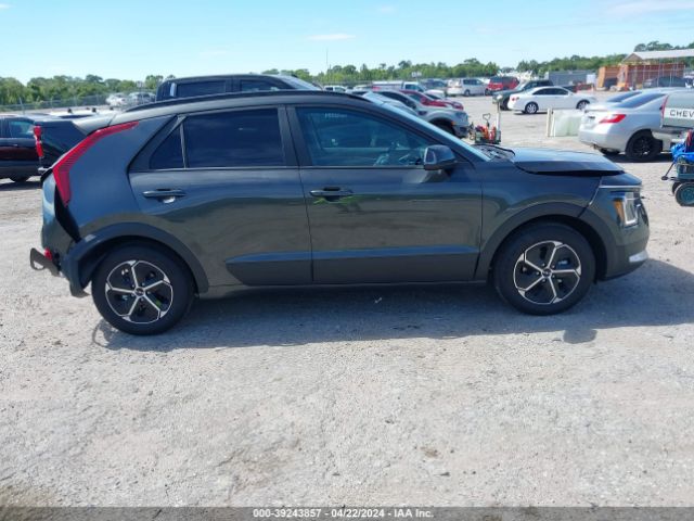KNDCR3LE9R5157327 KIA NIRO EX
