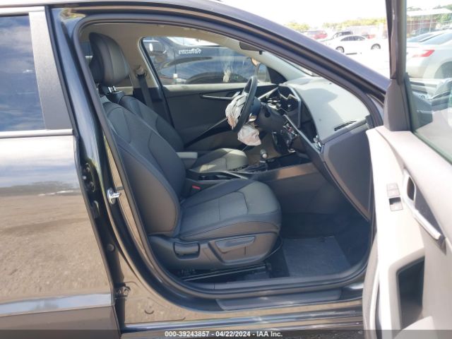 KNDCR3LE9R5157327 KIA NIRO EX