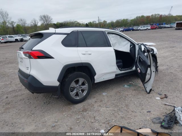 2022 TOYOTA RAV4 2T3P1RFV6NC268946 Photo 3