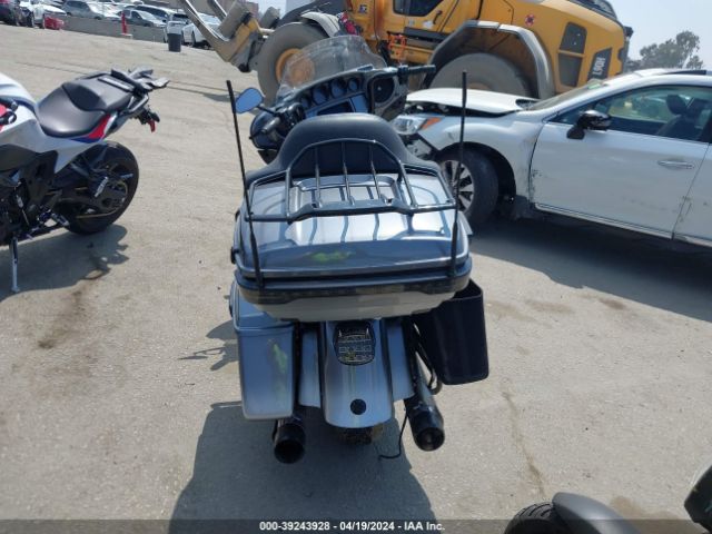 2019 HARLEY-DAVIDSON FLHTKSE 1HD1TEH13KB952826 Photo 5