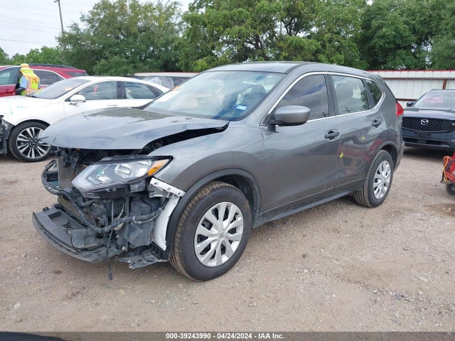 Nissan ROGUE S 2017 JN8AT2MTXHW130571 Image 2
