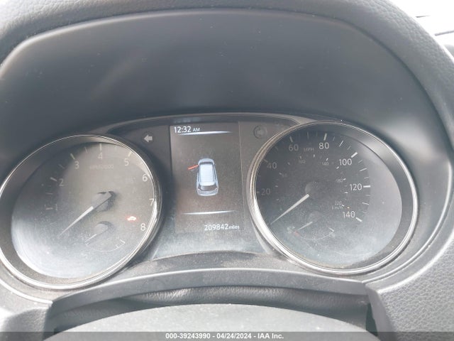 Nissan ROGUE S 2017 JN8AT2MTXHW130571 Image 7