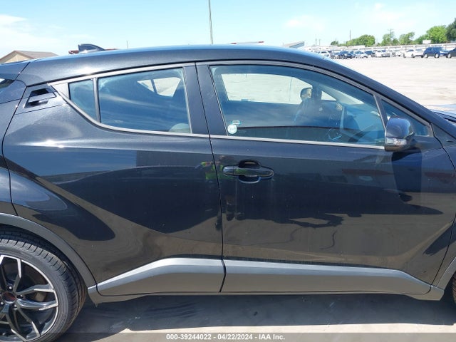 Toyota C-HR LE 2020 NMTKHMBX5LR115972 Image 13