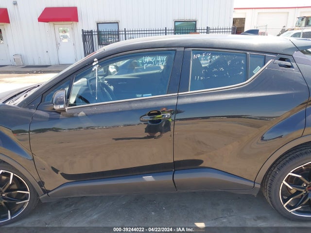 Toyota C-HR LE 2020 NMTKHMBX5LR115972 Image 14