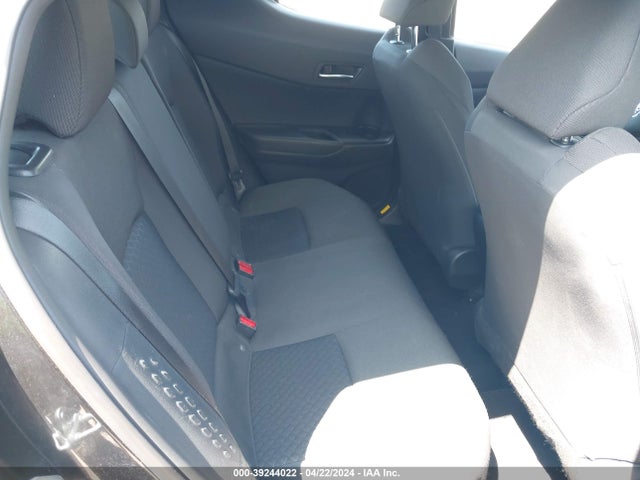 Toyota C-HR LE 2020 NMTKHMBX5LR115972 Image 8