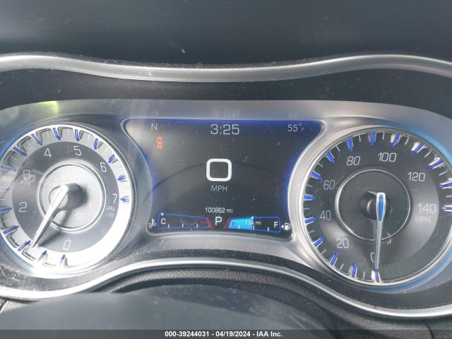 Chrysler 300 Anniversary Edition 2016 2C3CCAAG9GH190591 Image 16