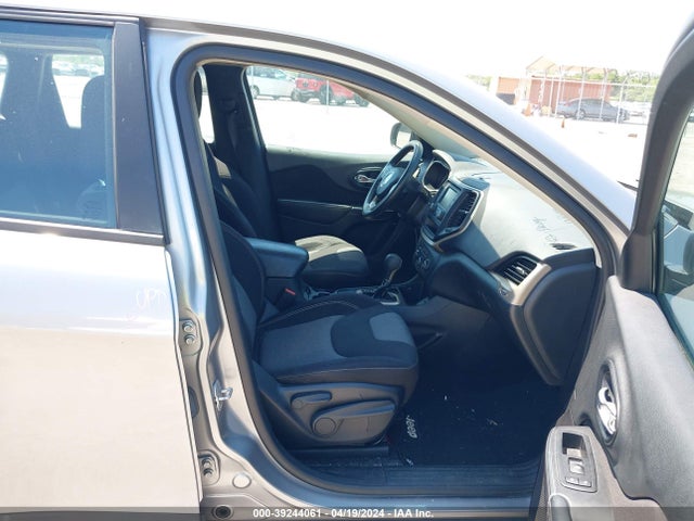 1C4PJLABXFW620647 Jeep Cherokee Sport