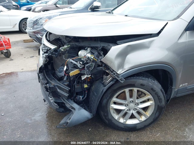 KIA Sorento Lx V6 2015 5XYKTDA72FG630561 Image 18