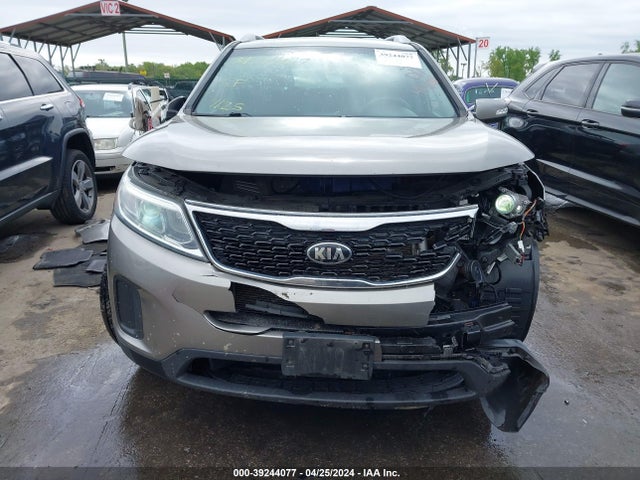 KIA Sorento Lx V6 2015 5XYKTDA72FG630561 Image 6