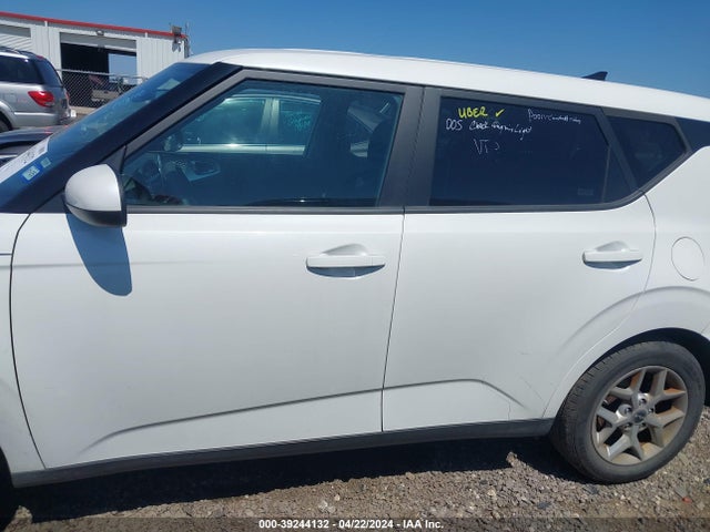 KIA SOUL LX 2022 KNDJ23AUXN7177722 Image 14
