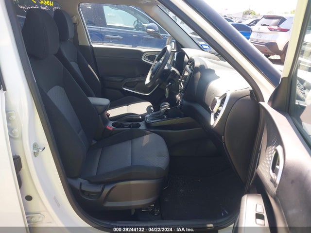 KIA SOUL LX 2022 KNDJ23AUXN7177722 Image 5