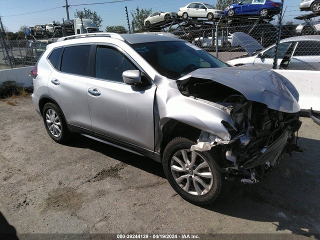 Nissan ROGUE SV 2018 5N1AT2MV7JC711476 zdjęcie główne