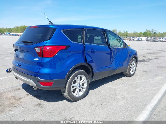 Ford ESCAPE SE 2019 1FMCU0GD8KUB46325 Image 4