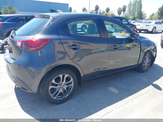 Toyota YARIS LE 2020 3MYDLBJV3LY700038 Image 4