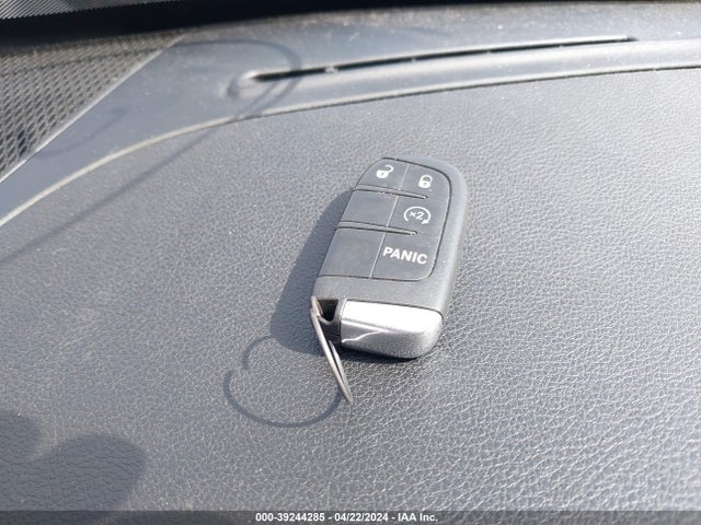 ZACCJBAB4JPH90498 Jeep Renegade Upland Edition 4x4