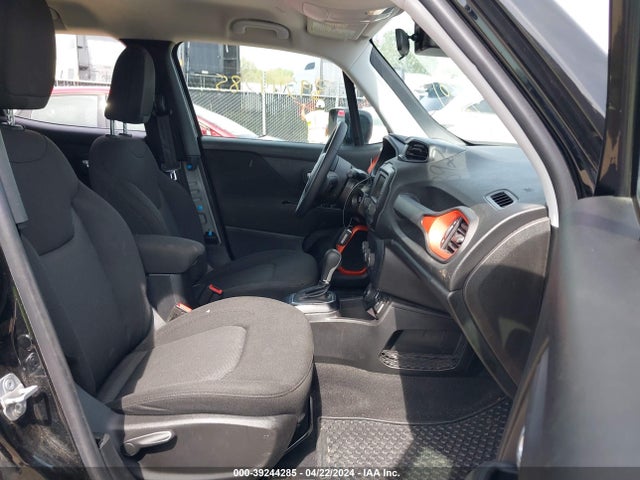 ZACCJBAB4JPH90498 Jeep Renegade Upland Edition 4x4