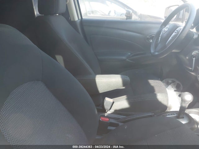 3N1CN7APXJL833833 Nissan Versa 1.6 Sv