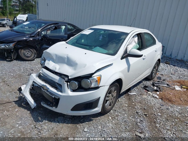 Chevrolet Sonic Lt Auto 2016 1G1JC5SH3G4112587 Image 2