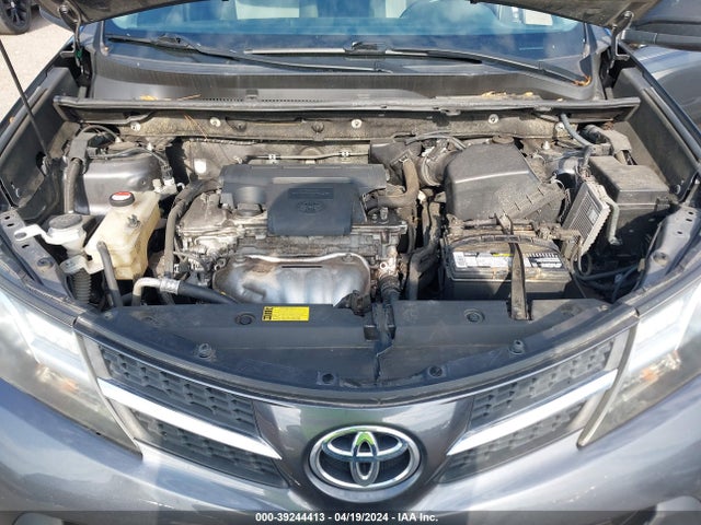 Toyota RAV4 LE 2015 JTMZFREV0FD054270 Image 10