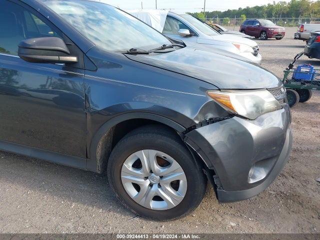 Toyota RAV4 LE 2015 JTMZFREV0FD054270 Image 6