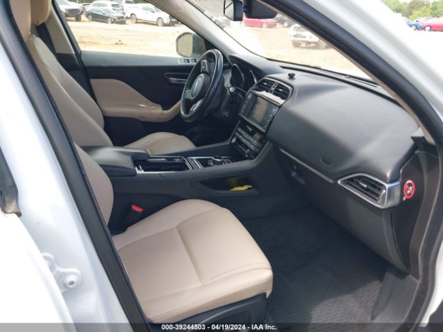 SADCJ2FX0JA280674 Jaguar F-pace 25t Premium