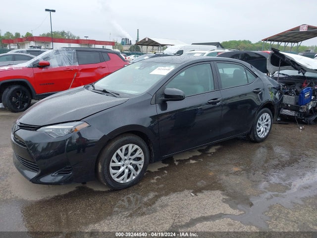Toyota COROLLA LE 2017 2T1BURHEXHC912606 Image 2