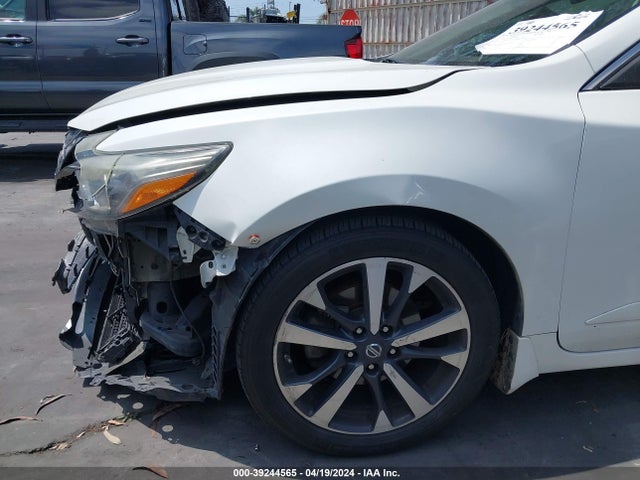 Nissan Altima 2.5 Sr 2017 1N4AL3AP5HN318094 Image 14