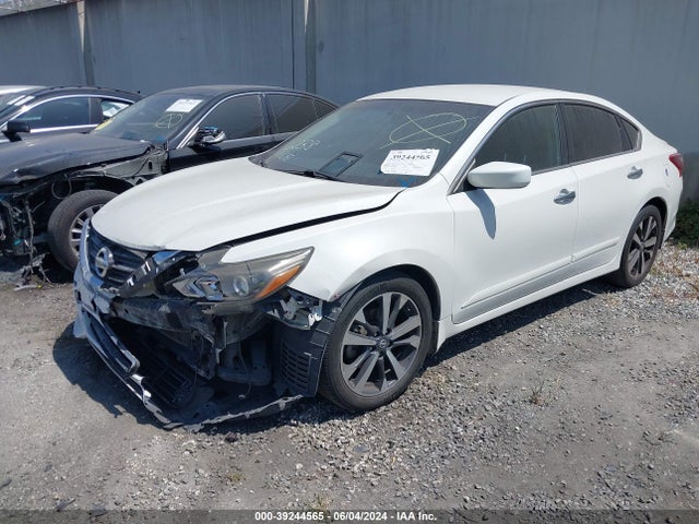Nissan Altima 2.5 Sr 2017 1N4AL3AP5HN318094 Image 2