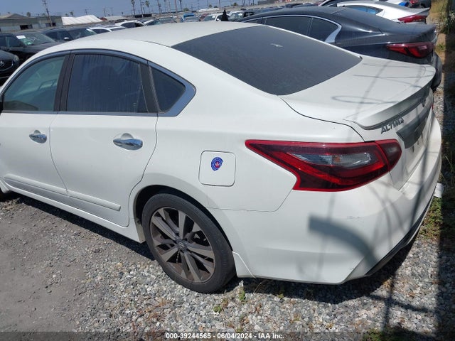 Nissan Altima 2.5 Sr 2017 1N4AL3AP5HN318094 Image 3