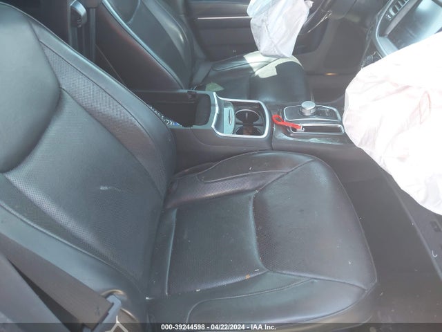 2C3CCAKG9FH923249 Chrysler 300c Awd