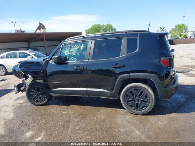 ZACCJBAB4JPJ07440 Jeep Renegade Upland Edition 4x4