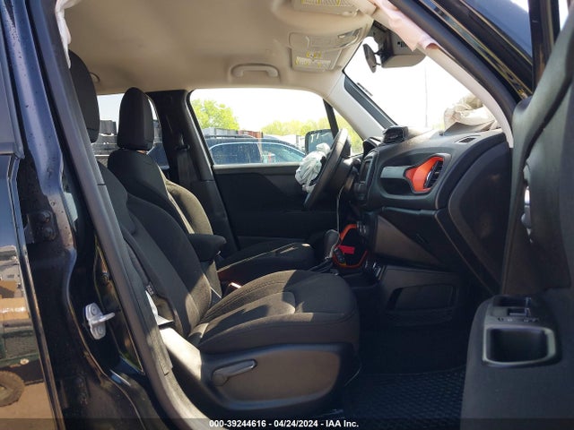 ZACCJBAB4JPJ07440 Jeep Renegade Upland Edition 4x4