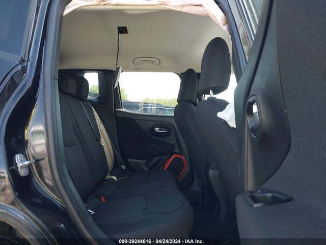 ZACCJBAB4JPJ07440 Jeep Renegade Upland Edition 4x4