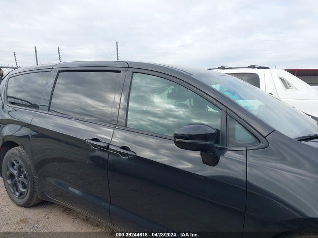 Chrysler Pacifica Hybrid Touring L 2022 2C4RC1L73NR173764 Image 14