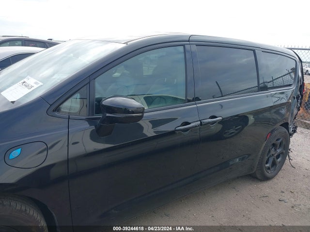 Chrysler Pacifica Hybrid Touring L 2022 2C4RC1L73NR173764 Image 15