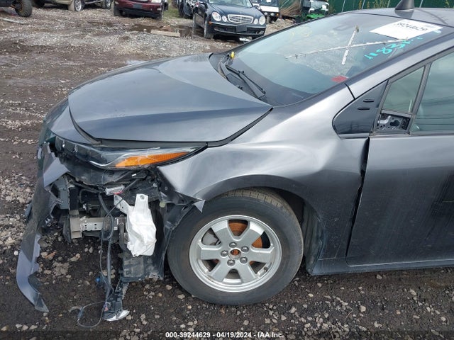 Toyota Prius Prime Plus 2018 JTDKARFP7J3081920 Image 6