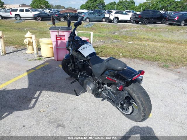 2022 HARLEY-DAVIDSON FXFBS 1HD1YLK11NB049917 Photo 2