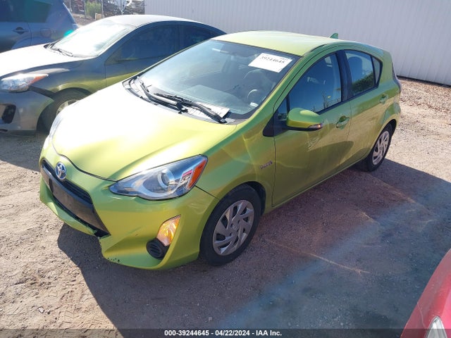 Toyota Prius C Two 2015 JTDKDTB39F1091665 Image 2