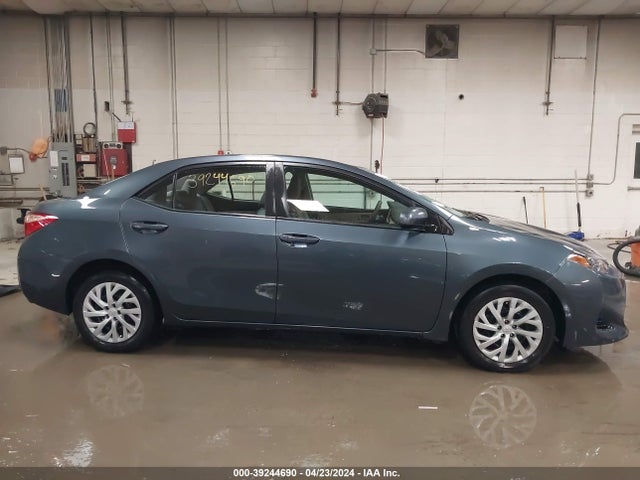 Toyota COROLLA LE 2018 2T1BURHEXJC060764 Image 14
