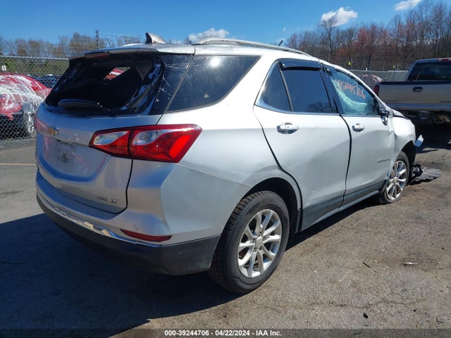 Chevrolet EQUINOX LT 2018 2GNAXSEV3J6251076 Image 4